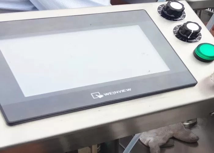Siemens Dokunmatik Ekran Arabirimli Elektronik Sıvı Dolum Makinesi
